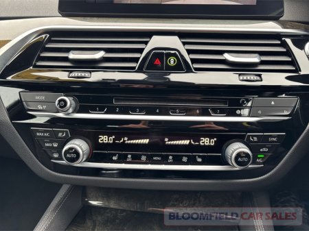 2018 BMW 5 Series MSPORT TOURING , AUTO // LOW MILEAGE €29,950 thumbnail