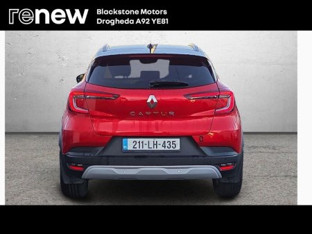 2021 Renault Captur TCe 100 Iconic €19,950 thumbnail