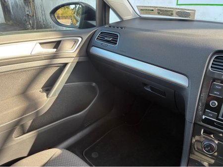 2019 Volkswagen Golf - thumbnail 19