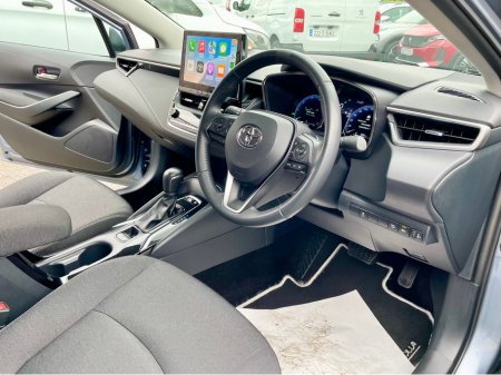 2024 Toyota Corolla LUNA SALOON 4DR AUTO 1.8 PETROL/ELECTRIC SELF CHARGING HYBRID €27,950 thumbnail