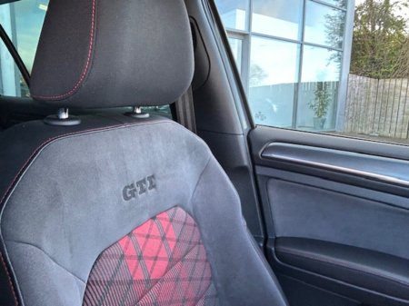 2019 Volkswagen Golf - thumbnail 25