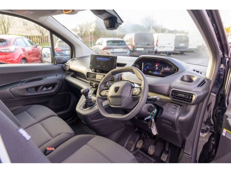 2026 Peugeot Partner 2026 Peugeot Partner PROF PLUS thumbnail