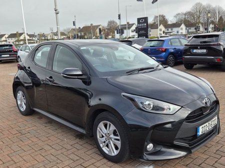 2022 Toyota Yaris - €15,990