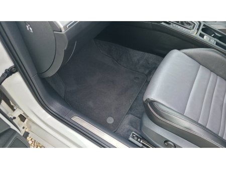 2016 Volkswagen Passat - thumbnail 28