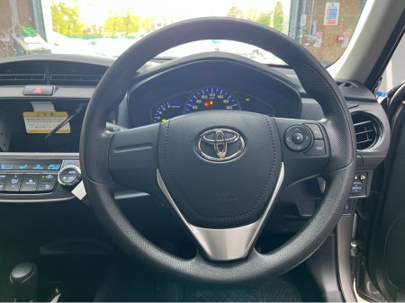 2025 Toyota Corolla - thumbnail 7