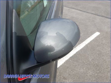 2012 Volkswagen Tiguan - thumbnail 24