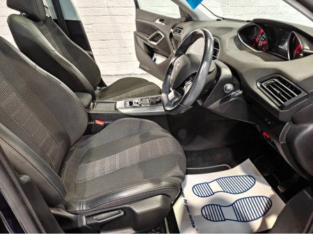 2018 Peugeot 308 - thumbnail 15