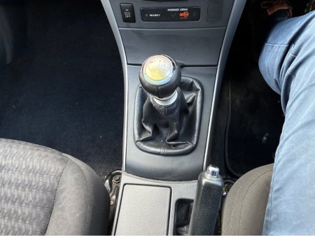 2012 Toyota Corolla 1.33 TERRA MC 4DR €3,950 thumbnail