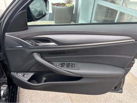 2022 BMW 5 Series - thumbnail 20