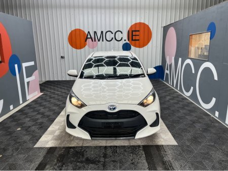 2021 Toyota Yaris €15950! 2021 TOYOTA YARIS 1.5L HYBRID / 98K KMS / REVERSE CAMERA & MORE €15,950
