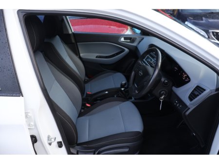 2017 Hyundai i20 ACTIVE DELUXE Only 74,000Km Exceptional! €12,995 thumbnail