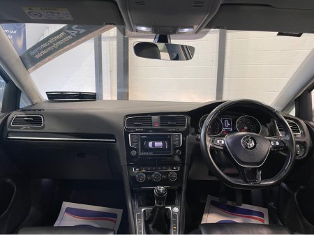 2017 Volkswagen Golf HIGHLINE 1.2 TSI MANUAL Leather Seats €16,899 thumbnail