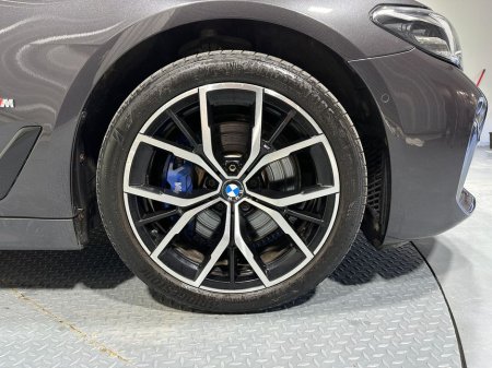 2020 BMW 5 Series - thumbnail 24