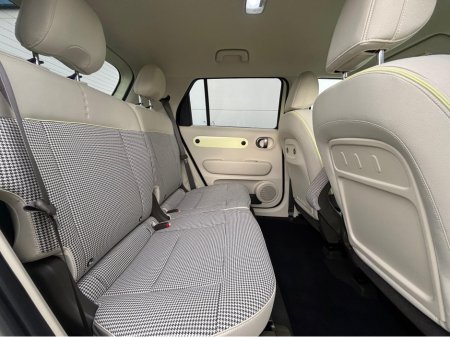 2025 Hyundai Inster ELEGANCE 49KWH 5DR AUTO €21,650 thumbnail