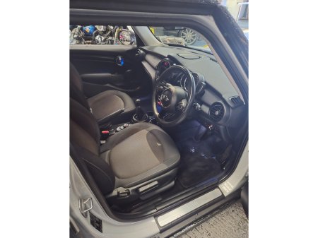 2018 MINI Hatch XS52 4DR COOPER// STUNNING CAR IRSIH CAR FROM NEW FULL MAIN DEALER SERVICE HISTORY €14,950 thumbnail