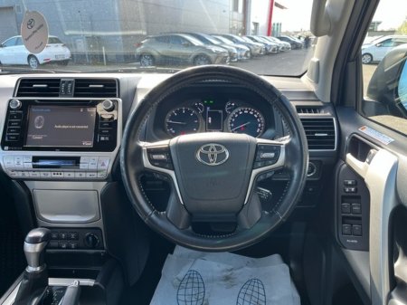 2019 Toyota Landcruiser - thumbnail 9