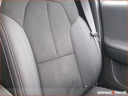 2025 Volvo EX40 82 kWh 252bhp Extended Range Plus €49,900 thumbnail