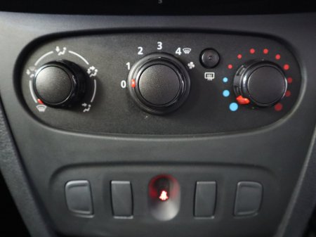 2021 Dacia Sandero - thumbnail 18