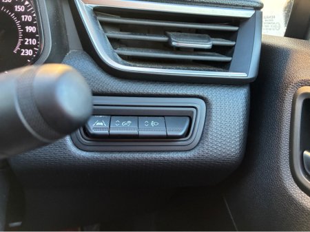 2022 Renault Clio DYNAMIQUE TCE 90 MY21.5 5 5DR €13,900 thumbnail