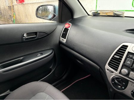 2011 Hyundai i20 CLASSIC 5DR €4,900 thumbnail