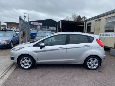 2017 Ford Fiesta - thumbnail 8