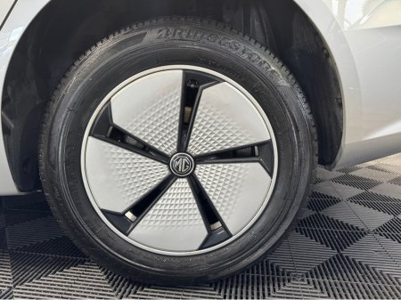 2024 MG 5 MG5 LONG RANGE - 5DR AUTO IRISH CAR JUST SERVICED IN MG €22,950 thumbnail