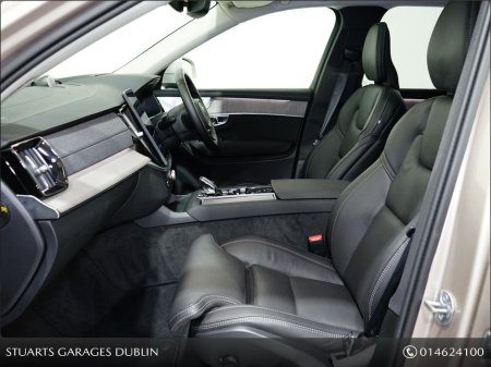 2025 Volvo XC90 - thumbnail 3