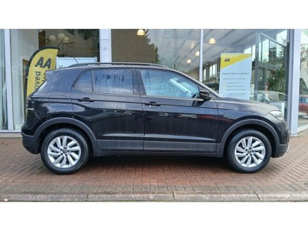 2023 Volkswagen T-Cross Life 1.0 TSI 95HP, Black Met. 57km. €23,900