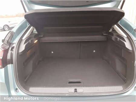 2022 Citroen C4 FLAIR BlueHDi 130 S&S EAT8 €22,900 thumbnail