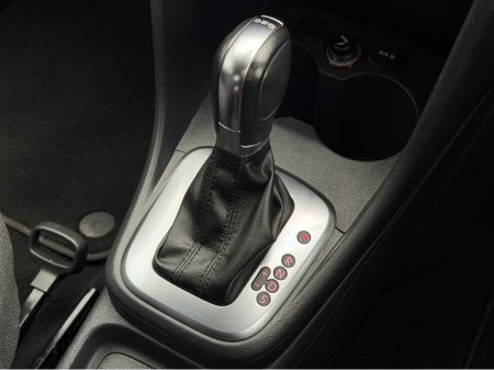 2013 Volkswagen Polo - thumbnail 23