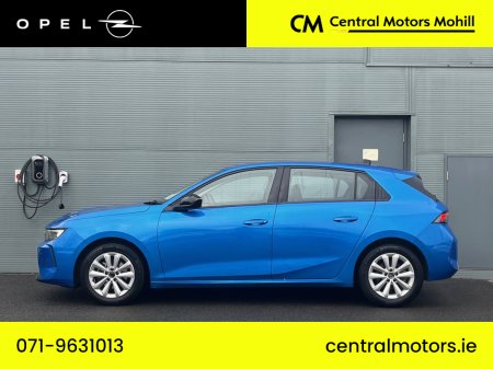 2025 Opel Astra 5 DR HATCH SC 1.2I 110PS PETROL €27,950 thumbnail