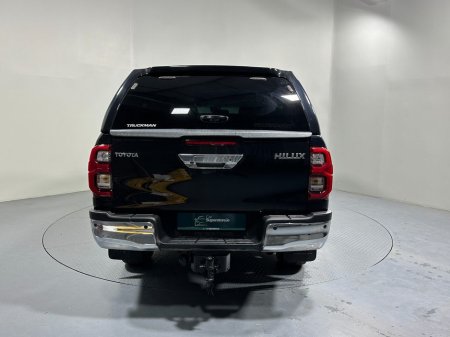2022 Toyota Hilux Invincible 2.4 D4D Auto Double Cab €36,800 thumbnail