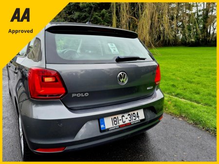 2018 Volkswagen Polo Comfortline 1.0 60HP MANUAL 5SPEED 5DR €11,995 thumbnail