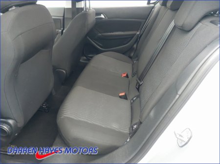 2017 Peugeot 308 - thumbnail 11