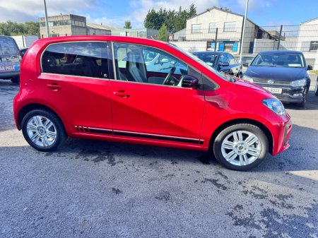 2017 Volkswagen up!  €9,999 thumbnail