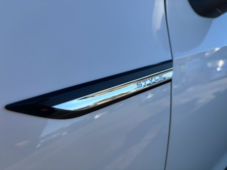 2021 Volkswagen Golf STYLE 2.0TDI 150HP AUTO €26,975 thumbnail