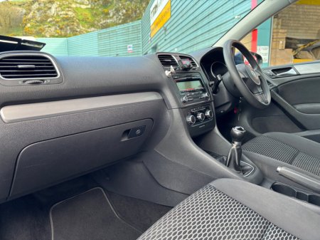 2010 Volkswagen Golf - thumbnail 8