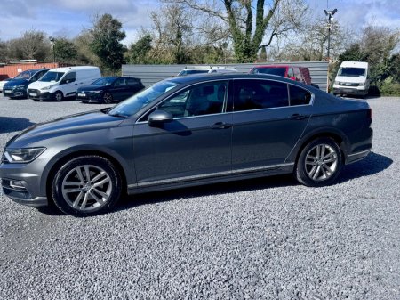 2016 Volkswagen Passat - thumbnail 3