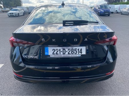 2022 Skoda Octavia STYLE 2.0 TDI 115HP 5DR €26,495 thumbnail