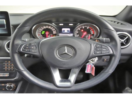 2019 Mercedes-Benz GLA Class GLA 180 *HALF LEATHER*REVERSE CAM*PARK SENSORS* €25,890 thumbnail
