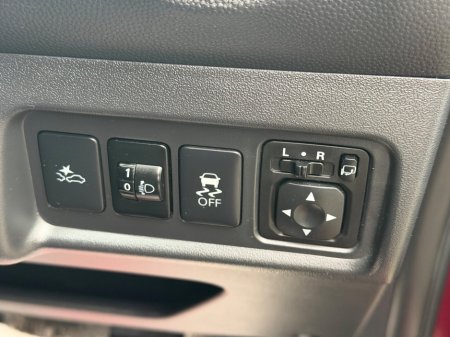 2016 Mitsubishi Mirage - thumbnail 13