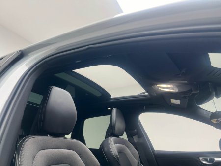 2024 Volvo XC60 PLUS T6 RECHARGE €52,990 thumbnail