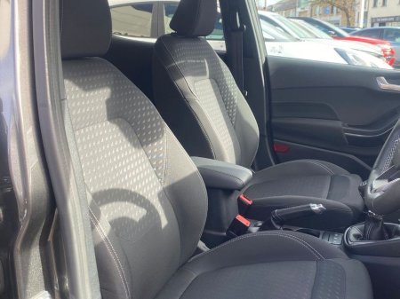 2021 Ford Fiesta - thumbnail 13