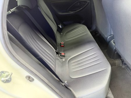 2020 Toyota Yaris 1.0 VVT-i 3Dr Terra €15,900 thumbnail