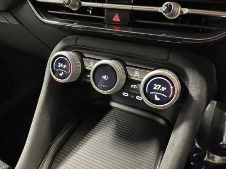 2025 Skoda Kodiaq Sportline IV 1.5TSi PHEV 204BHP - Reversing Camera - Climate Control - Sat Nav - Heated Seats - Keyless Start - Apple CarPlay/Android Auto thumbnail