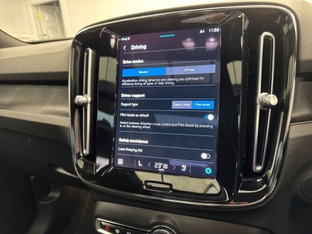 2023 Volvo XC40 - thumbnail 21