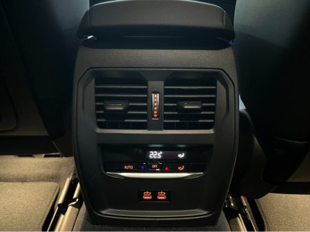 2022 BMW i4 ONLY 20K KMS 2022 BMW I4 40EDRIVE M SPORTS AUTOMATIC / CRUISE CONTROL / 360° PARKING CAMERA / ELECTRIC MEMORY & HEATED SEATS / PADDLE SHIFTERS / BMW APPS AND APPLE CARPLAY €36,950 thumbnail