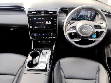 2024 Hyundai Tucson 2WD Executive HEV Auto w.2 Tone Roof €38,750 thumbnail