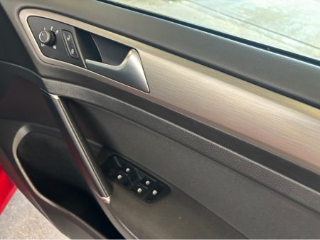 2017 Volkswagen Golf - thumbnail 14