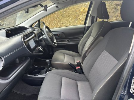 2020 Toyota Aqua Hybrid Luxury €13,950 thumbnail